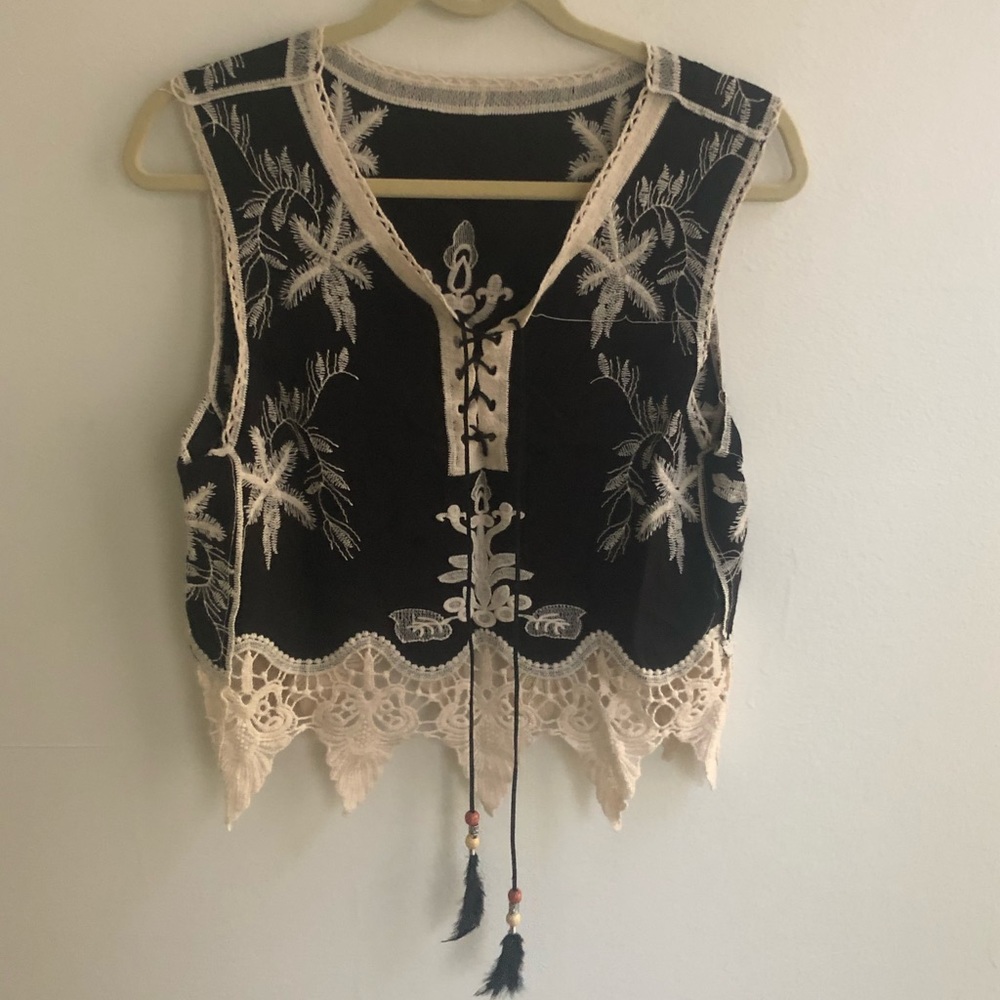 Beautiful tip bought from Bali. Size small